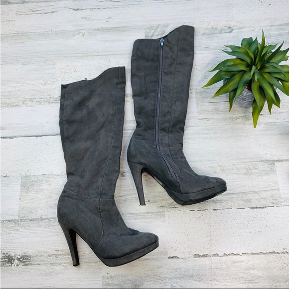 Grey forever 21 knee high boots - Picture 2 of 5